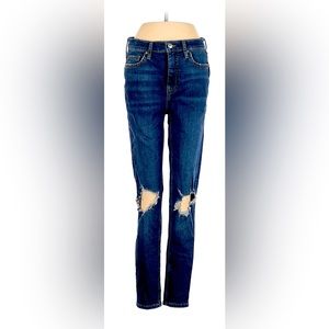 Free People distressed jeans sz 28